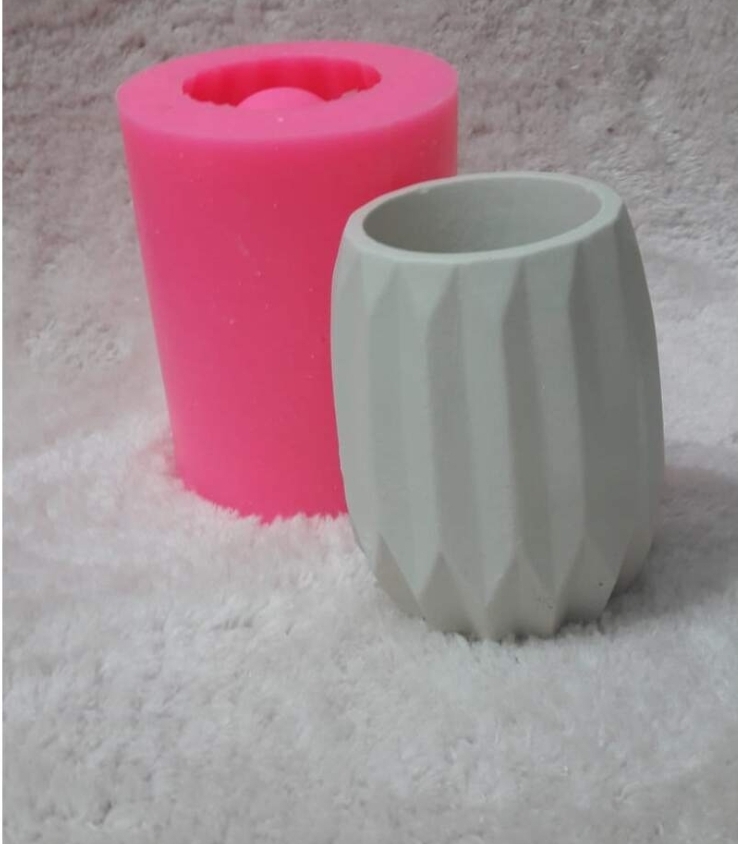 Geometrik vazo silikon kalip