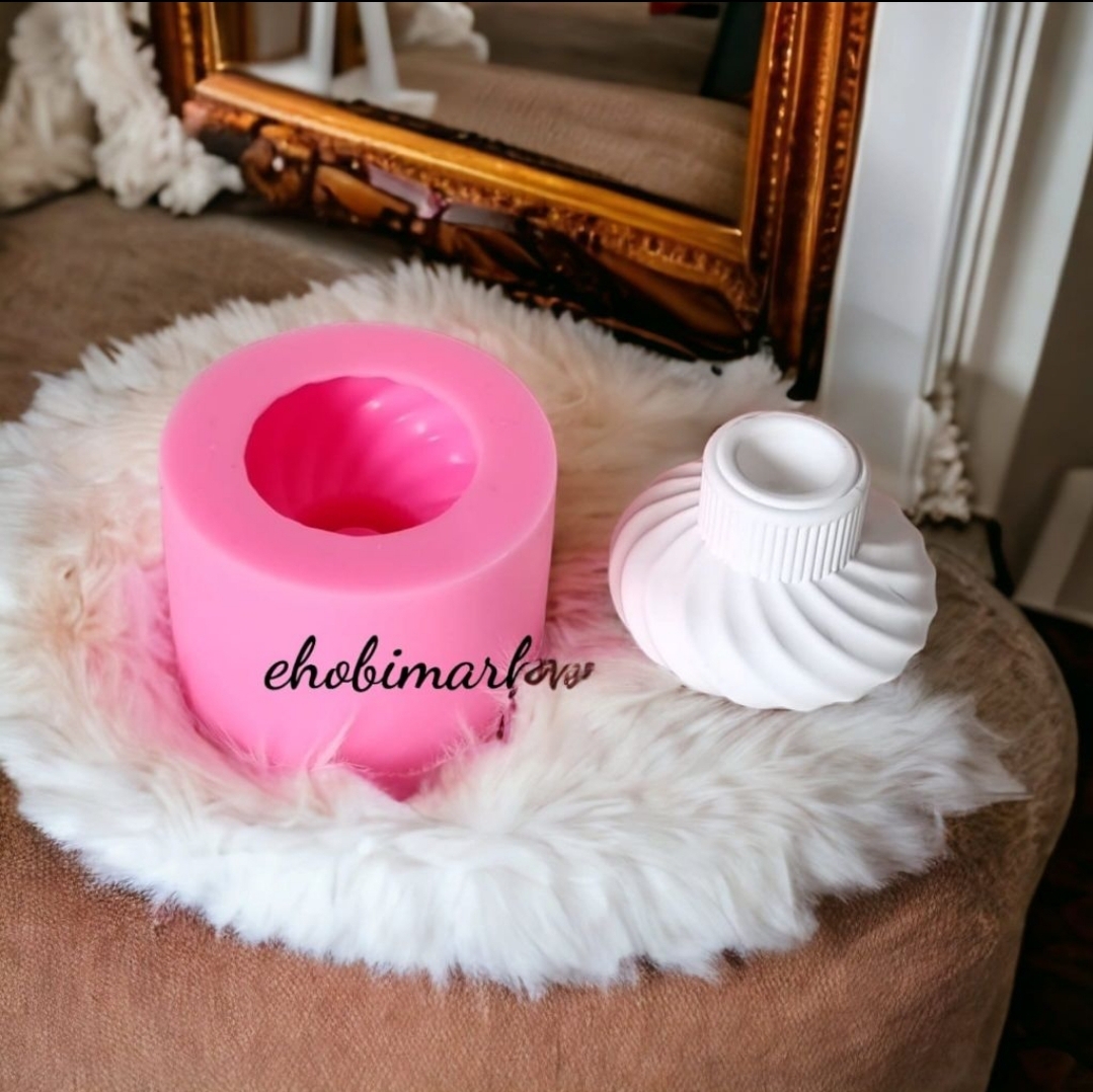 Kivrim desenli şamdan silikon kalip